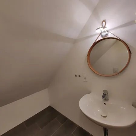Renovated 1 In Apartment *